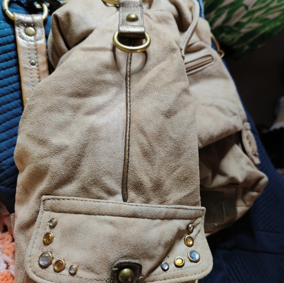 🔷Kathy Van Zeeland Faux Suede Large Studded Tan convertible hobo Handbag - Picture 11 of 12